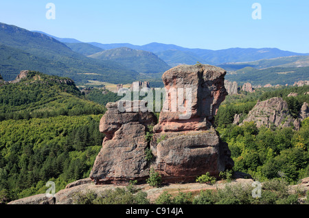 Die Belogradshik Felsen sind eine Gruppe von bizarr geformten Felsformationen aus Sandstein Kalkstein und Konglomerat auf dem Balkan Stockfoto