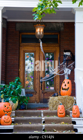 Haus dekoriert für Halloween Montreal Kanada Stockfoto