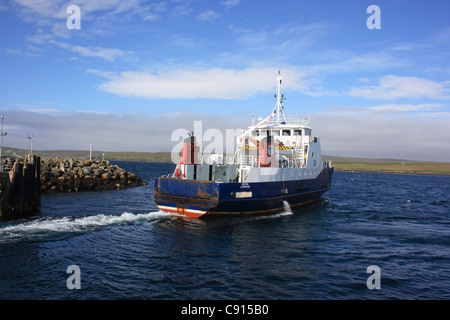 Lerwick ist die wichtigste Hafen und Stadt von den Shetland-Inseln. Es ist ein geschäftiger Hafen Angeln und Fähre. Der Hafen Dienstleistungen auch Stockfoto