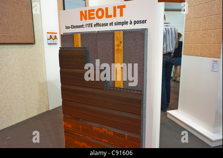 Paris, Frankreich, Batimat Construction Materials Trade Show, Exterior Building Siding with Wall Home Insulation on Display Stockfoto