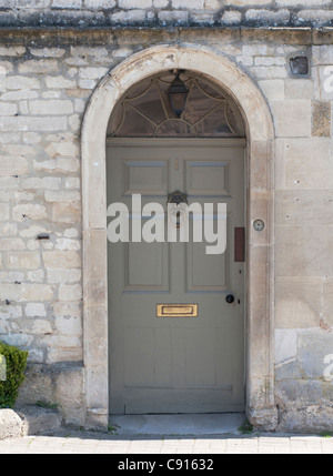 Cirencester hat eine lange Geschichte als Markt- und Handelsstadt. In den Straßen der Stadt gibt es schöne historische Gebäude. Stockfoto