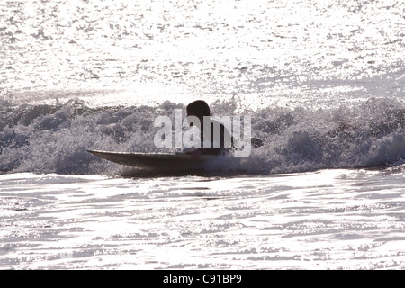 Whitesands Bay ist ein Surfziel in Wales. Der walisische Name für den Strand ist Porth Mawr. Stockfoto