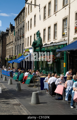 Edinburghs Altstadt hat ihren mittelalterlichen Grundriss und viele Reformationszeit Gebäude erhalten. Stockfoto