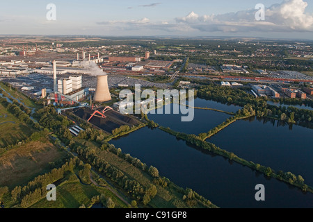 Luftaufnahme der Volkswagen Autostadt, Wolfsburg, Kanal- und Umgebung, Wolfsburg, Niedersachsen, Deutschland Stockfoto