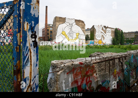 Wandmalereien auf Gebäude Cuvry Straße, Berlin-Kreuzberg, Berlin, Deutschland, Europa Stockfoto