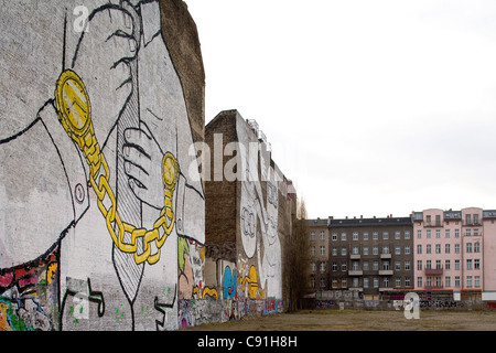 Wandmalereien auf Gebäude Cuvry Straße, Berlin-Kreuzberg, Berlin, Deutschland, Europa Stockfoto