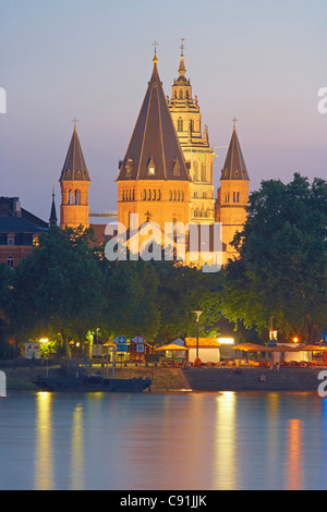 St. Martin und St. Stephan Kathedralen, Flussufer, Rheinhessen, Mainz, Rheinhessen, Rheinland-Pfalz, Deutschland, Europa Stockfoto