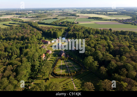 Luftbild von Schloss Clemenswerth und Jagdschloss mit Parklandschaft acht Pavillons in Form von zusammengefasst sind einem Stockfoto