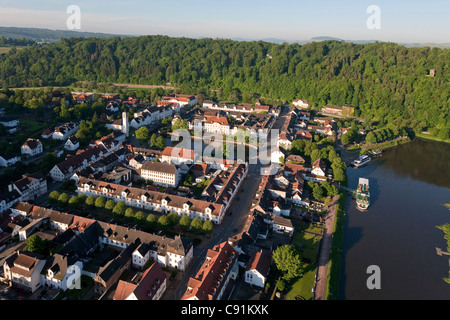 Luftaufnahme von Bad Karlshafen, historischen Kurort an der Weser, Bad Karlshafen, Hessen, Deutschland Stockfoto