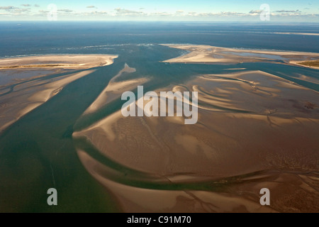 Luftaufnahmen von Sandbänken an der Mündung des Flusses Weser, Niedersachsen, Deutschland Stockfoto