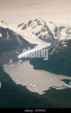 Luftaufnahme von zwanzig Meilen Gletscher und See, Chugach National Forest, Yunan Alaska, Sommer Stockfoto