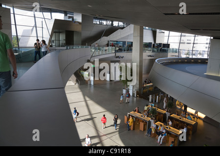 Die BMW Welt World Museum ist eine touristische Attraktion in München Stadt und ein Konferenzzentrum und Schaufenster für Corporate Design und Stockfoto