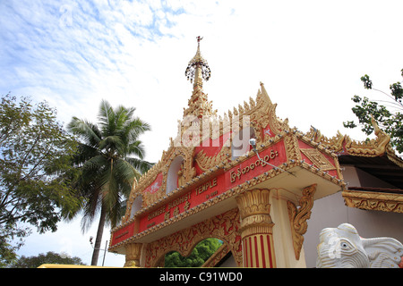 Wat Chaiyamangkalaram auch Wat Chaiya Mangkalaram geschrieben ist der größte thailändische buddhistische Tempel in Penang. Es heißt oft die Stockfoto