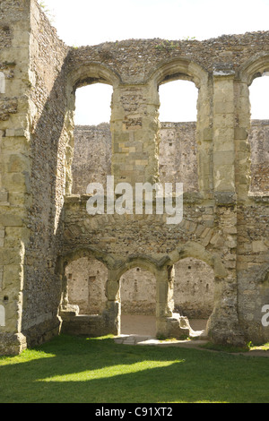 Die alte bleibt der innere halten, Portchester Castle. Eine Romano Saxon Shore-Festung, erbaut im späten 3. Jahrhundert. Stockfoto