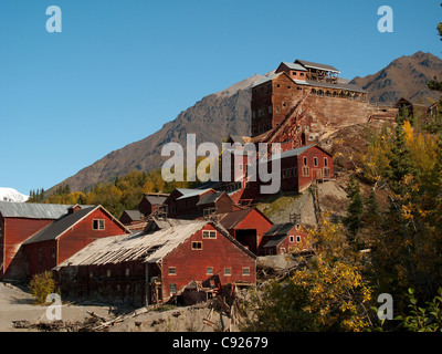 Blick auf das Mühlengebäude, Kennecott Minen nationale historische Wahrzeichen, Wrangell-St. Elias National Park & zu bewahren, Alaska Stockfoto