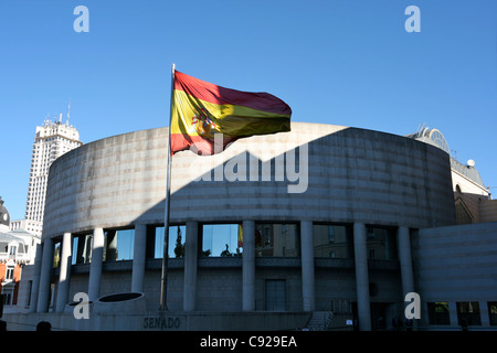 Der Palacio de Senado ist der Sitz der spanische Senat-Oberhaus des Parlaments. Das Gebäude verfügt über einen modernen Anbau Stockfoto