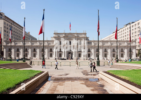 Chile, Santiago, Plaza De La Constitución, Palacio De La Moneda, Sitz des Präsidenten der Republik Chile Stockfoto