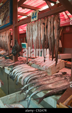 Chile, Puerto Montt, Angelmo Fischmarkt Fisch zum Verkauf an Marktstand Stockfoto