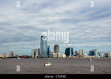 Jersey City Wolkenkratzer (Goldman Sachs 30 Hudson Street) Schmutzwasser Nachwirkungen der Sturm Irene (28. August 2011) Stockfoto