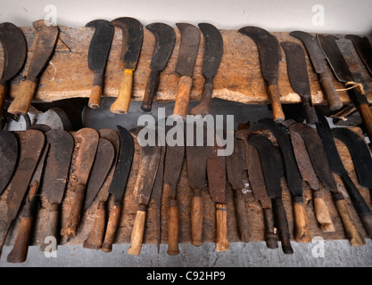 Die Shambles Victorian Village in Newent, Gloucestershire - ein Museum der Victoriana Grossbritannien 2009 - eine Sammlung von Handäxte oder billho Stockfoto