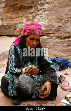 Porträt einer alten Beduinen Frau, Petra, Jordanien. Stockfoto