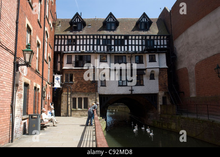 Die hohe Brücke in Lincoln ist die älteste Brücke in das Vereinigte Königreich das Gebäude immer noch drauf hat. Lokal ist es als bekannt. Stockfoto