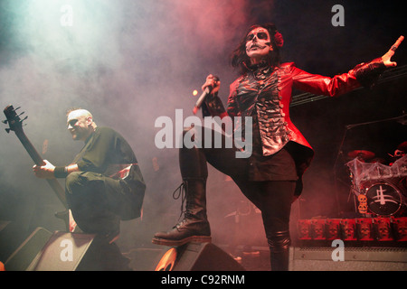 TURIN, Italien - 01. NOVEMBER: Lacuna Coil, Darkness Rising Tourdatum am 1. November 2011 Turin, Italien. Stockfoto