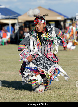 Scottsdale, Arizona - Teilnehmer in die Inter-Tribal Red Mountain Eagle Powwow statt bei der Pima-Maricopa inder Gemeinschaft. Stockfoto