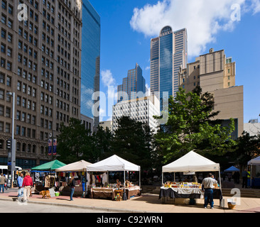 Pegasus-Plaza im Freiluftmarkt an der Kreuzung mit N Akard Street im Geschäftsviertel, Dallas, Texas, USA Stockfoto