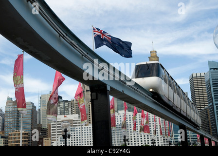 Die Pyrmont Bridge ist eine Hängebrücke über Cockle Bay in Darling Harbour. Stockfoto