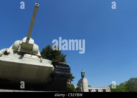 Das russische Ehrenmal am Tiergarten auf Straße des 17. Juni, Berlin, Deutschland Stockfoto