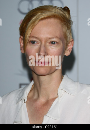 TILDA SWINTON BRAUCHEN WIR TO TALK ABOUT KEVIN. Sondervorstellung am AFI FEST 2011 HOLLYWOOD LOS ANGELES Kalifornien USA 09 Nov Stockfoto