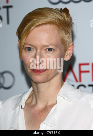 TILDA SWINTON BRAUCHEN WIR TO TALK ABOUT KEVIN. Sondervorstellung am AFI FEST 2011 HOLLYWOOD LOS ANGELES Kalifornien USA 09 Nov Stockfoto