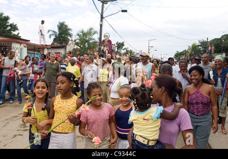 Afro-kubanische Religion (Lazarusorden Zeremonie). Havanna, Kuba Stockfoto