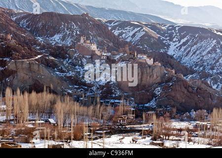 Indien, Ladakh, Basgo. Die alte Festung und Palast von Basgo, hoch oben in den Hügeln von Ladakh. Stockfoto