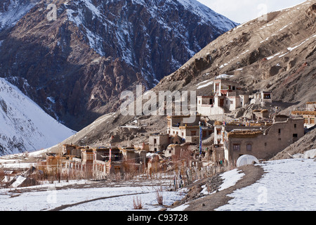 Indien, Ladakh, Rumbak. Die abgelegenen Dorf Rumbak, ein beliebtes Ausflugsziel der trekking in Ladakh. Stockfoto