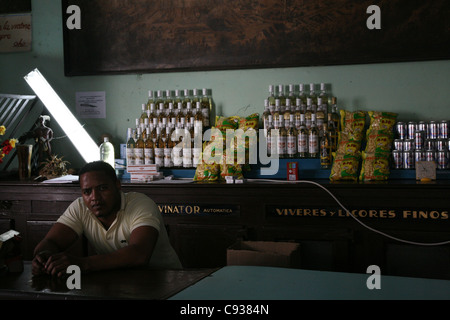 Lebensmittelgeschäft in Havanna, Kuba. Stockfoto