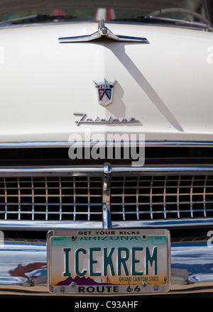 Vorderrad-Kotflügel eines amerikanischen Oldtimers entlang der Route 66, Williams, Arizona, USA Stockfoto