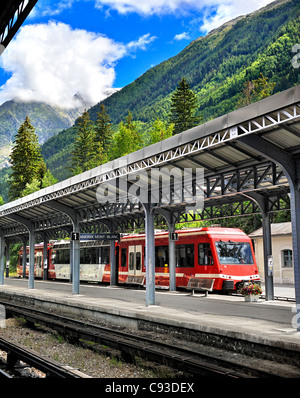 Historische Eisenbahn: Mont-Blanc Express, Chamonix, Frankreich. Stockfoto