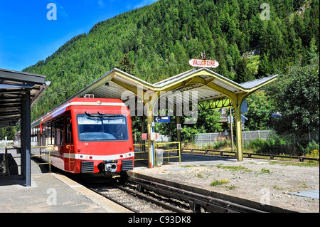 Historische Eisenbahn: Mont-Blanc Express, Chamonix, Frankreich. Stockfoto