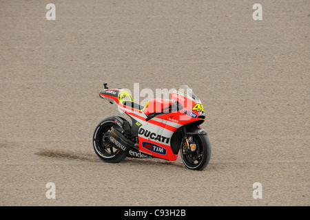 Absturz beim Turn 1 beim Valencia Moto GP mit 46 Valentino Rossi, Nicky Hayden 69, Randy De Puniet 14, Alvaro Bautista 19 Stockfoto