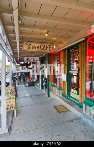 Geschäfte entlang des Gehwegs auf Exchange Avenue im Stadtteil Stockyards, Fort Worth, Texas, USA Stockfoto