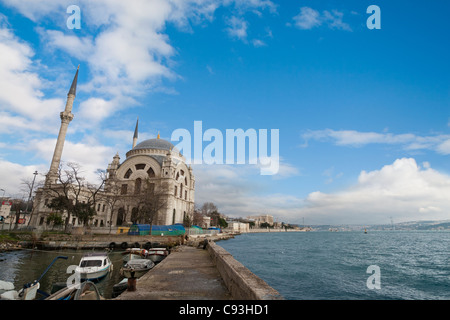 Die Dolmabahçe-Moschee, Istanbul, Türkei Stockfoto