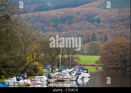 Boote am Lake Windermere Stockfoto