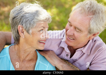 Älteres Paar im freien Stockfoto