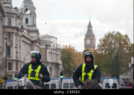 Metropolitan berittene Polizisten im Einsatz in London Stockfoto