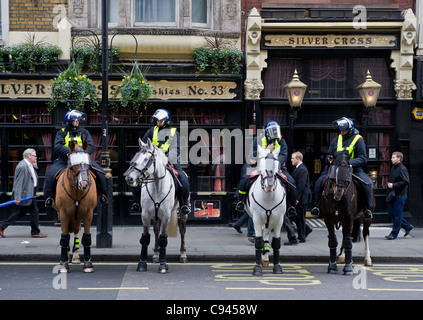 Metropolitan Mounted Police im Dienst in London Stockfoto