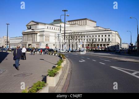 Das Grand Theater und Oper (Polnisch: Teatr Wielki ich Opera Narodowa) am Theaterplatz in Warschau, Polen. Stockfoto