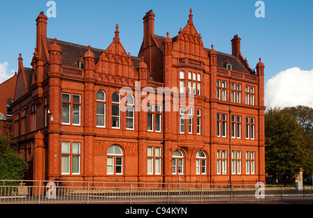 Peel Gebäude, 1896.  Universität von Salford, Crescent, Salford, Manchester, England, Vereinigtes Königreich Stockfoto