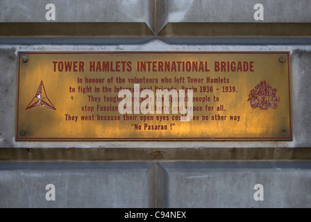 Denkmal in Turm Weiler, Ost-London, England, um lokale internationale Brigade Freiwilligen des spanischen Bürgerkrieges Stockfoto